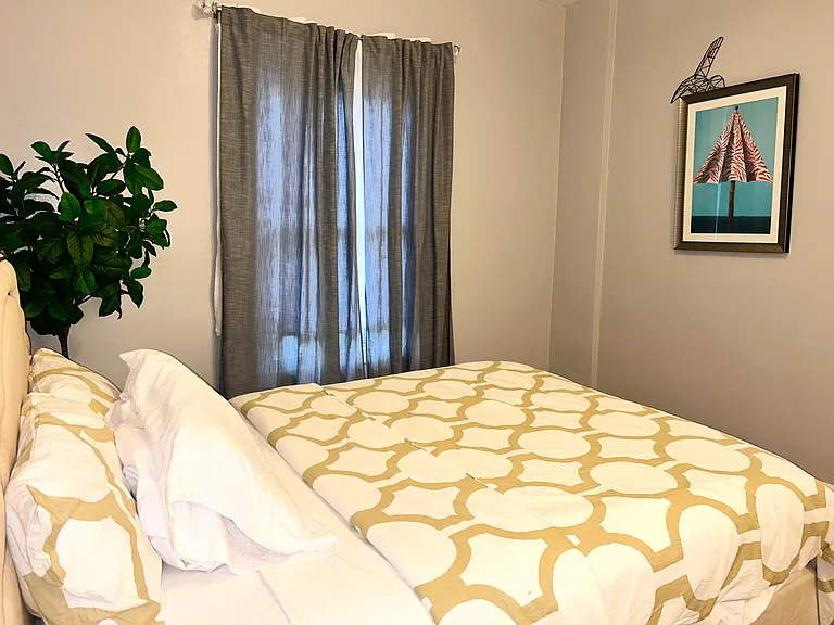 Queen Bed