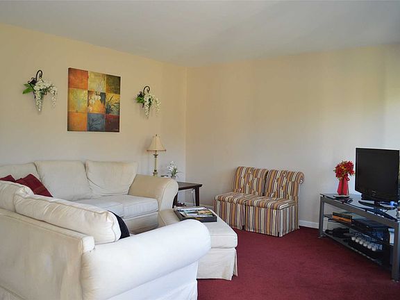 4th image of 27 Beech Ave