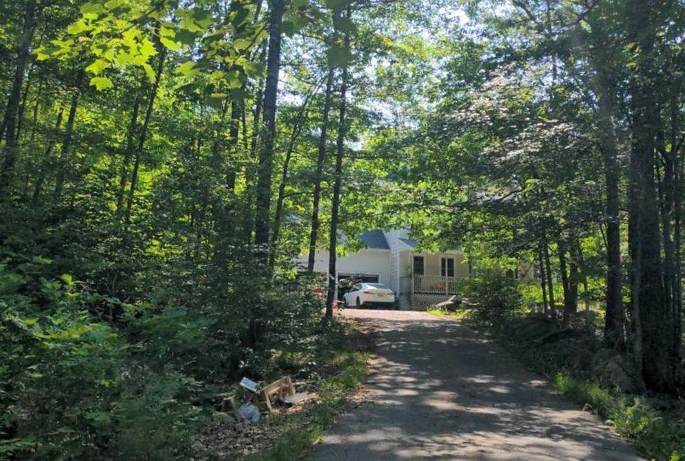 2nd image of 13 Danylle Dr