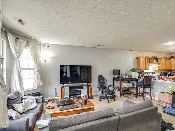 2nd image of 1812 Williams Way