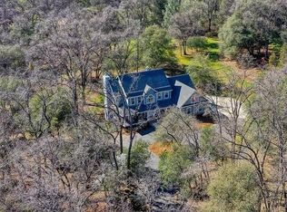 1233 Shadow Rock Dr, Auburn, CA 95602