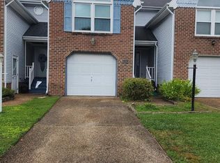 3236 Cricket Ln, Chesapeake, VA 23321