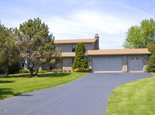 810 Grace Ln, Lake Villa, IL