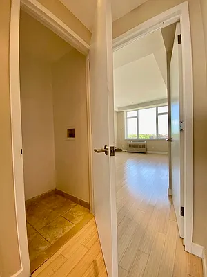 Rented by Zjama Realty Corp | media 6
