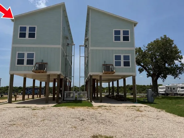 438 Private Road 670, Matagorda, TX 77457
