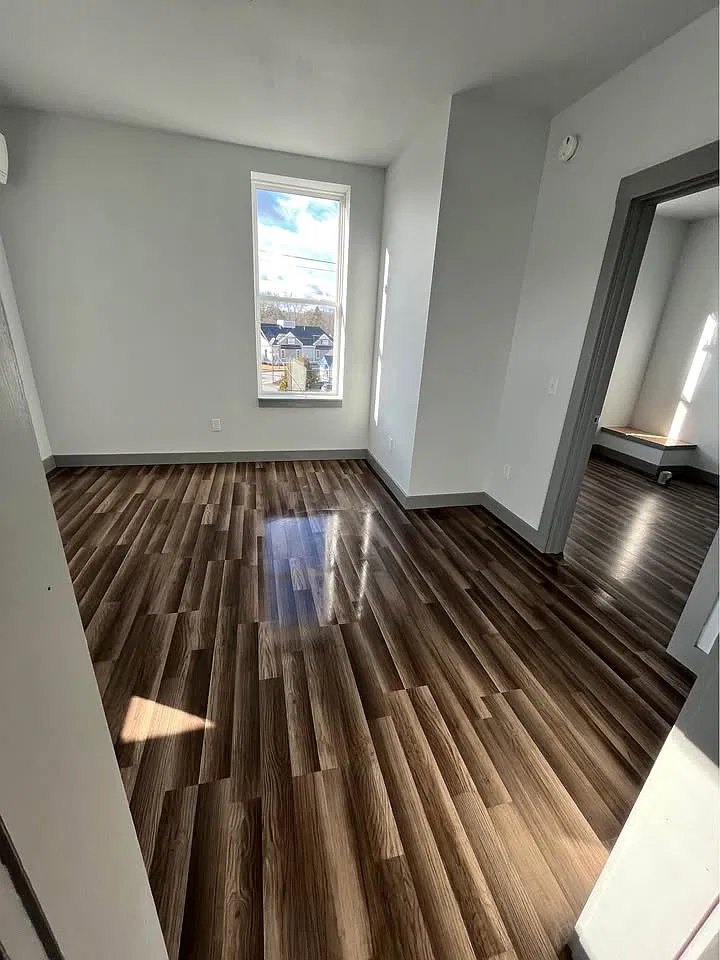 1 bed, $1,300 — Photo 2