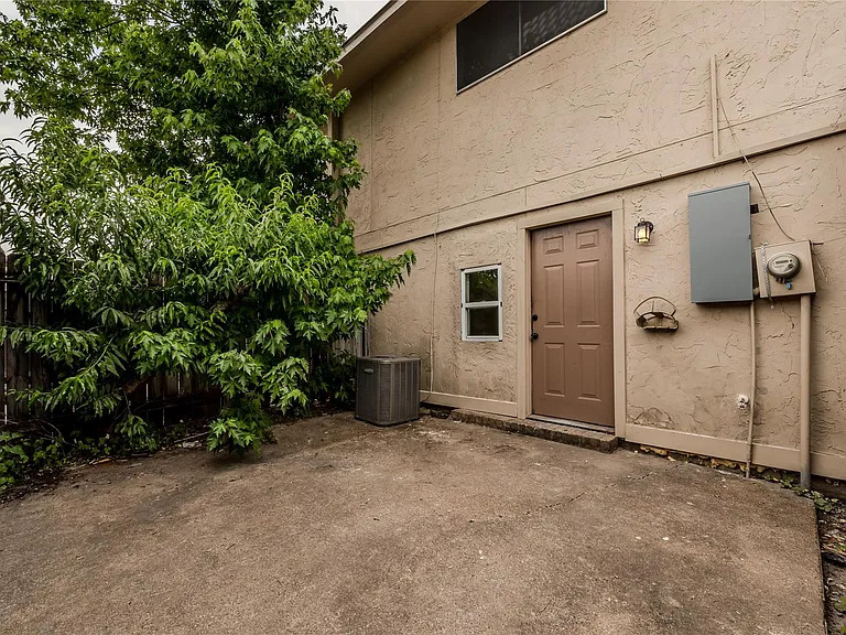 1803 Country Village Blvd — Photo 35