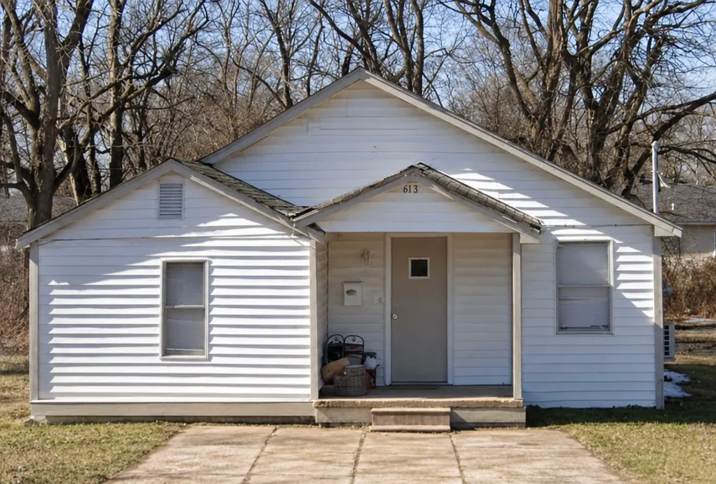 3 bed, 1000 sqft, $950 — Photo 1