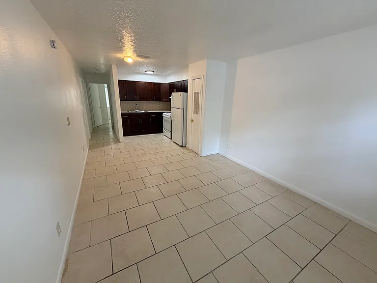 1504 E Sitka St #A — Photo 2