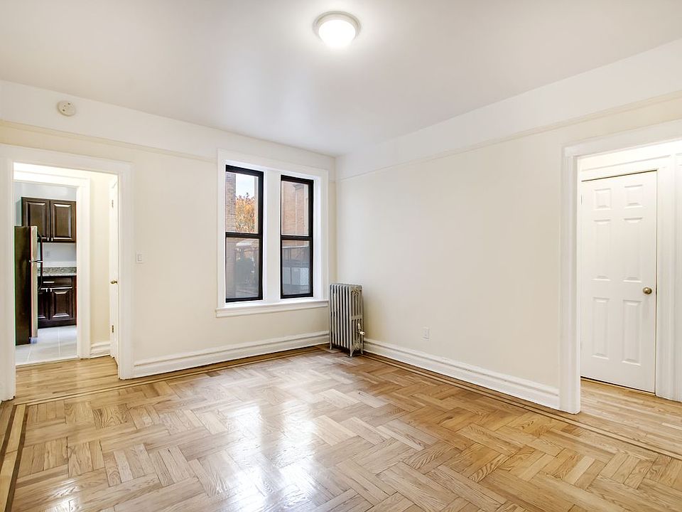 2nd image of 2908 31st Ave APT A8