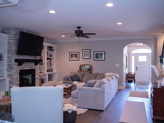 4th image of 1079 Tori Ct