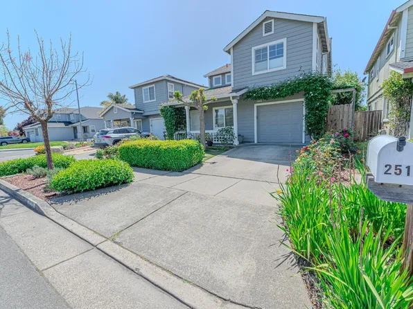 2513 Silver Spur Drive, Santa Rosa, CA 95407