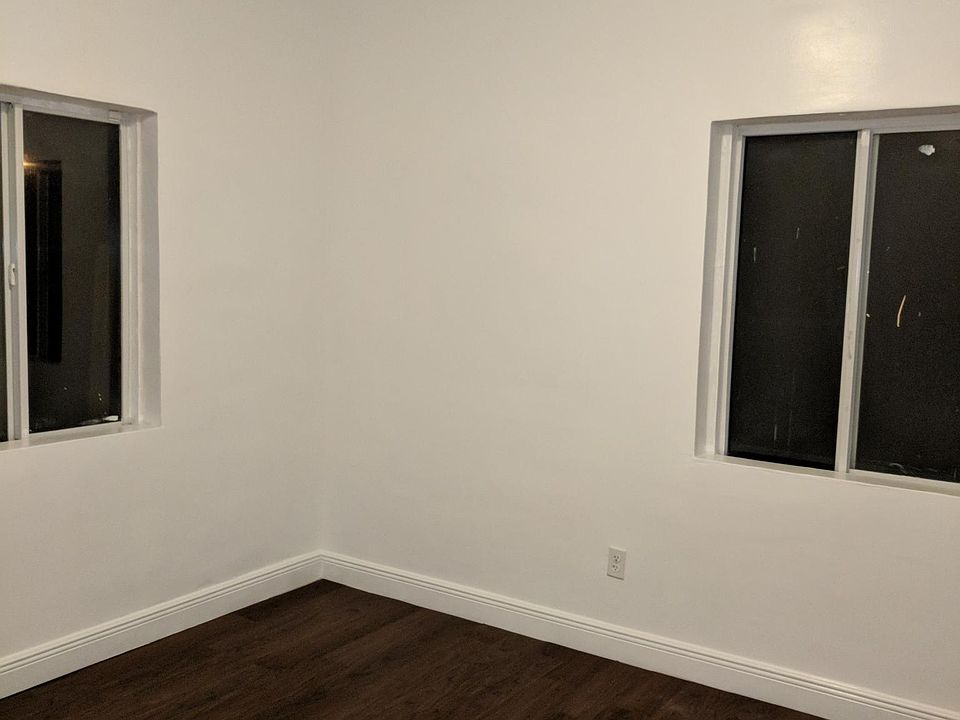 1st bedroom