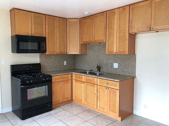 4th image of 1401 Revere Ave