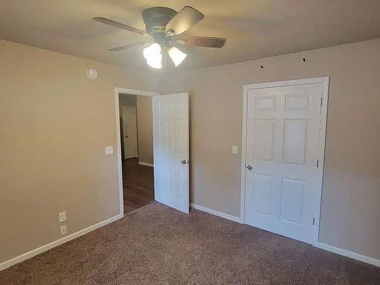 1 Emma Kate Cir #C — Photo 14