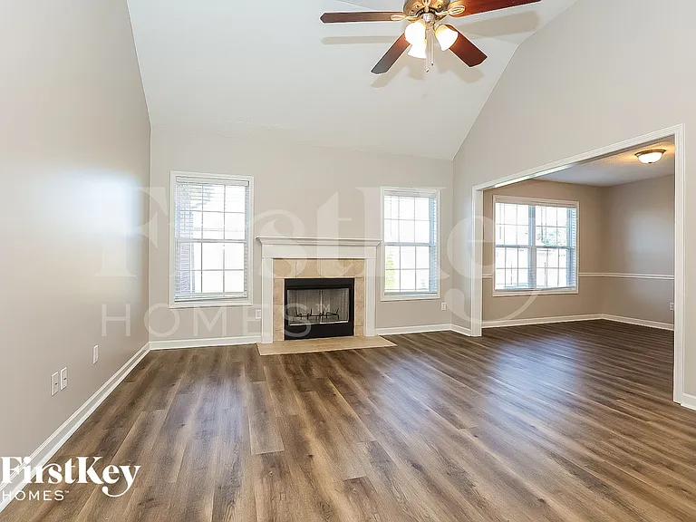 8117 Bostic Dr — Photo 3