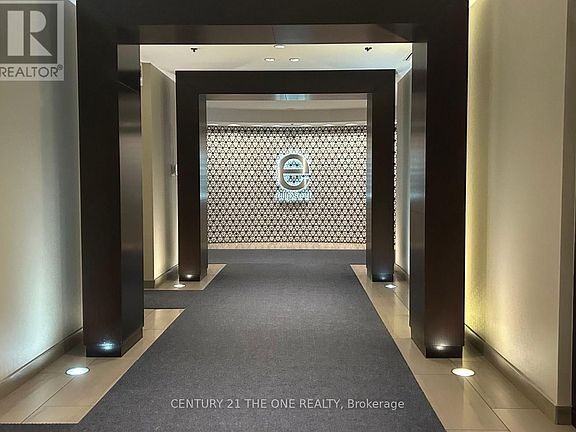 4th image of 38 Lee Centre Dr #1203