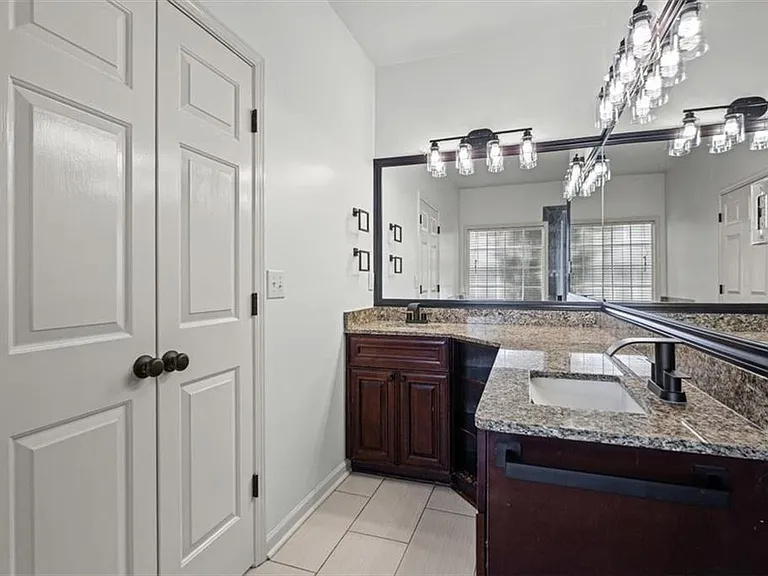3105 Ballet Ct SE — Photo 11