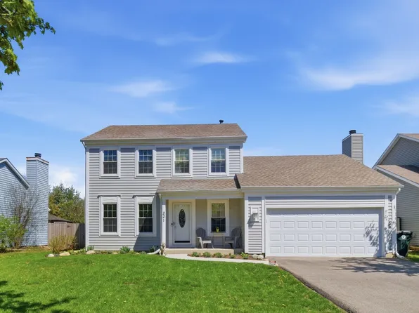 221 Stafford Dr, Mundelein, IL 60060