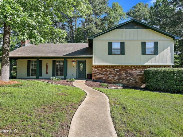 400 Trailwood Dr, Clinton, MS 39056