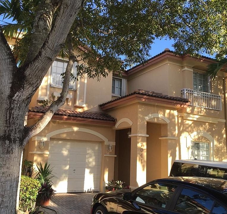 1st image of 7041 NW 114th Ct