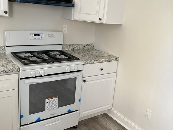 2nd image of 6148 Cedar Ave #2A