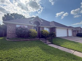 3607 Heatherbrook Dr, Arlington, TX 76001