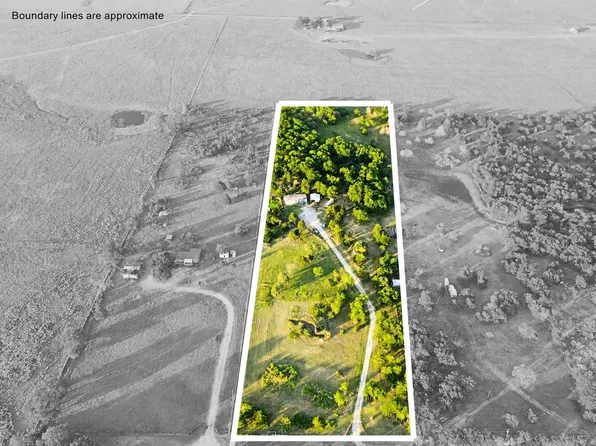 8883 NE County Road 2075, Powell, TX 75153