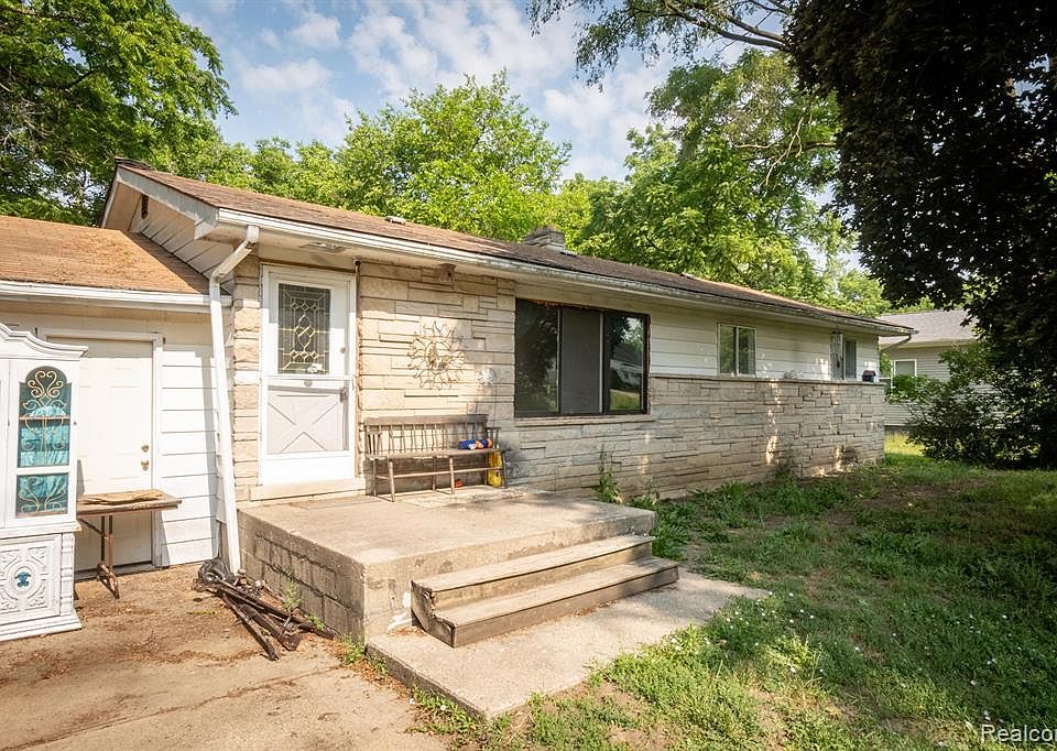 2334 S Term St Burton MI 48519 Zillow