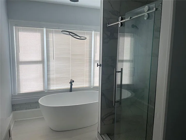 1619 Stokes Ave SW — Photo 5