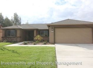 682 Blossom Ct, Exeter, CA 93221