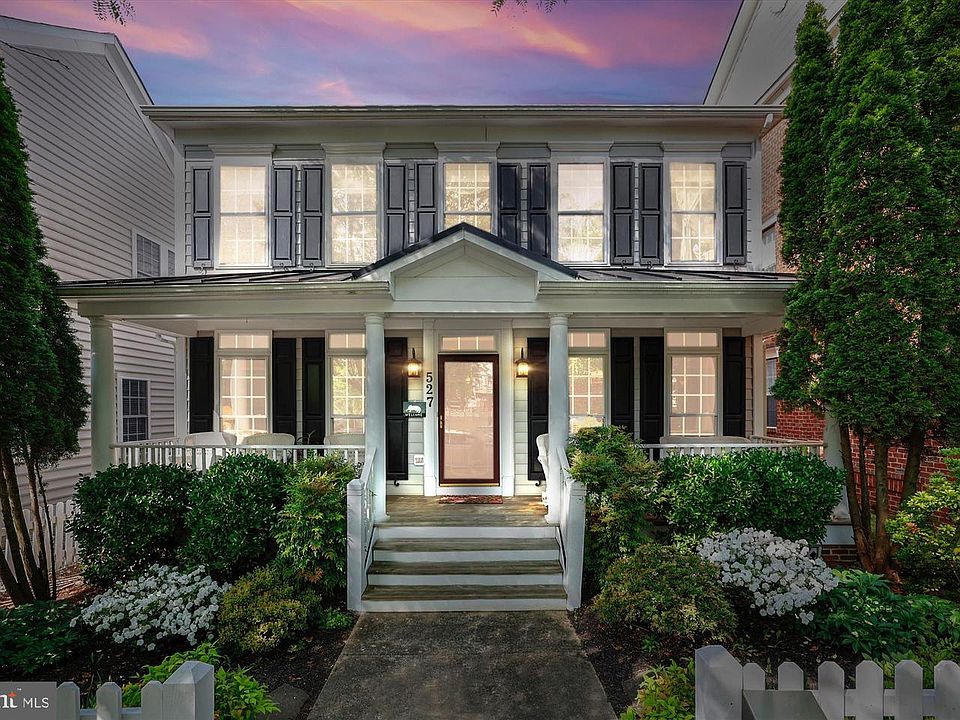 1st image of 527 Helene St
