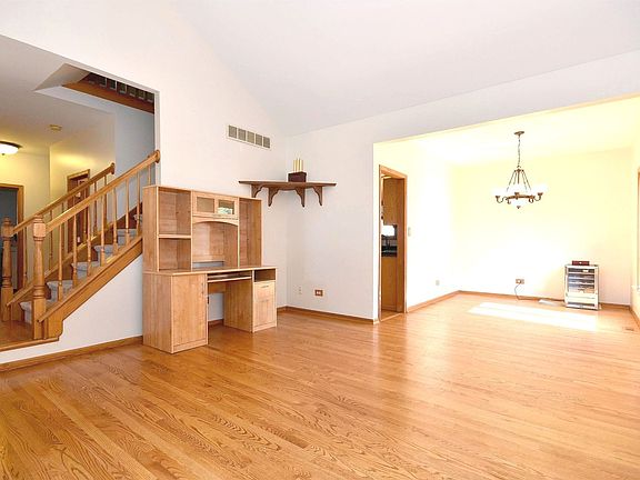 2nd image of 16608 W Saddlewood Dr