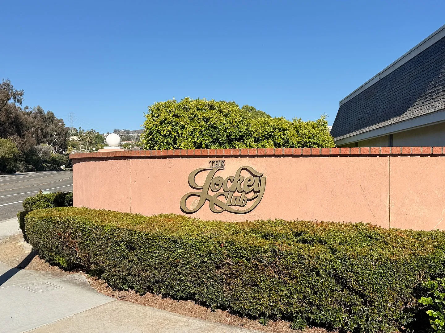 Discover Luxury Living in One of Carlsbad's Most Exclusive Gated Communities — Photo 3