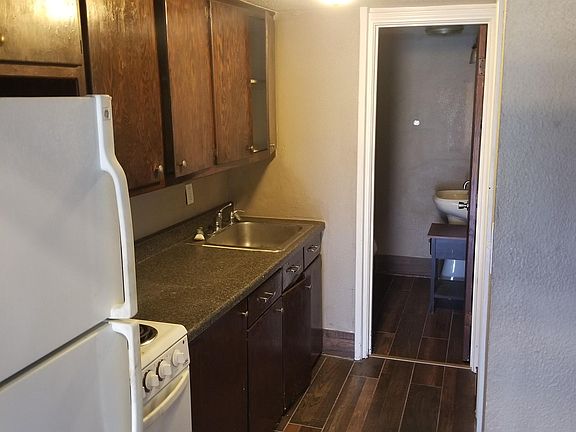 2nd image of 718 E Eufaula St #7181/2