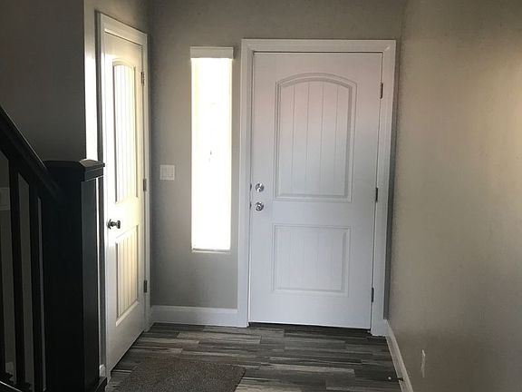 5th image of 2520 Blackhawk Dr Unit 42