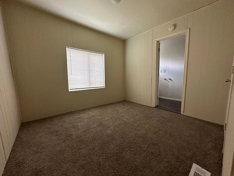 1670 Portland St — Photo 11