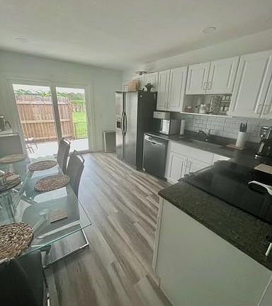 4th image of 4170 Sanders Drive