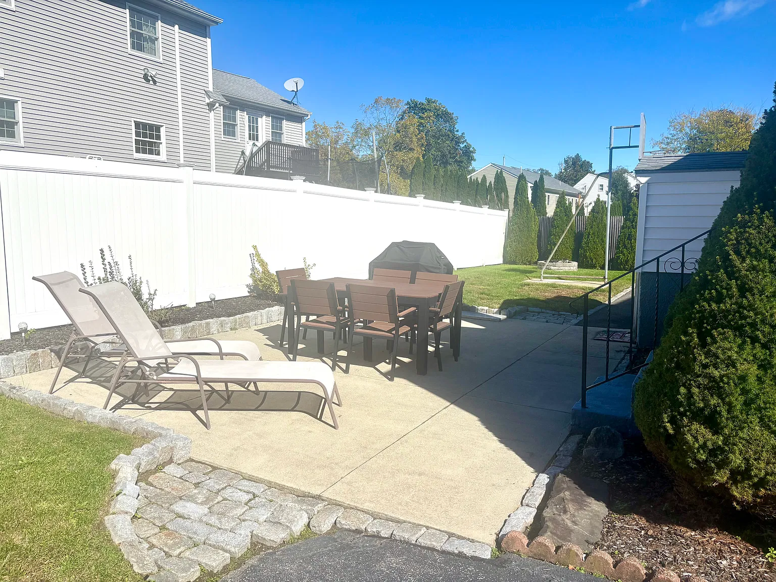 3 bed, 2.5 bath, 1326 sqft, $2,850 — Photo 2