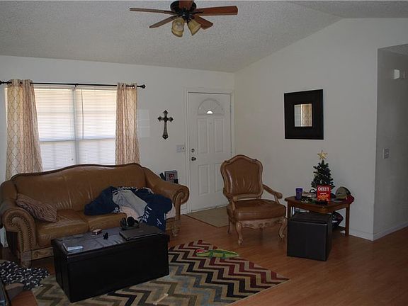 2nd image of 280 N Kelsey Ln