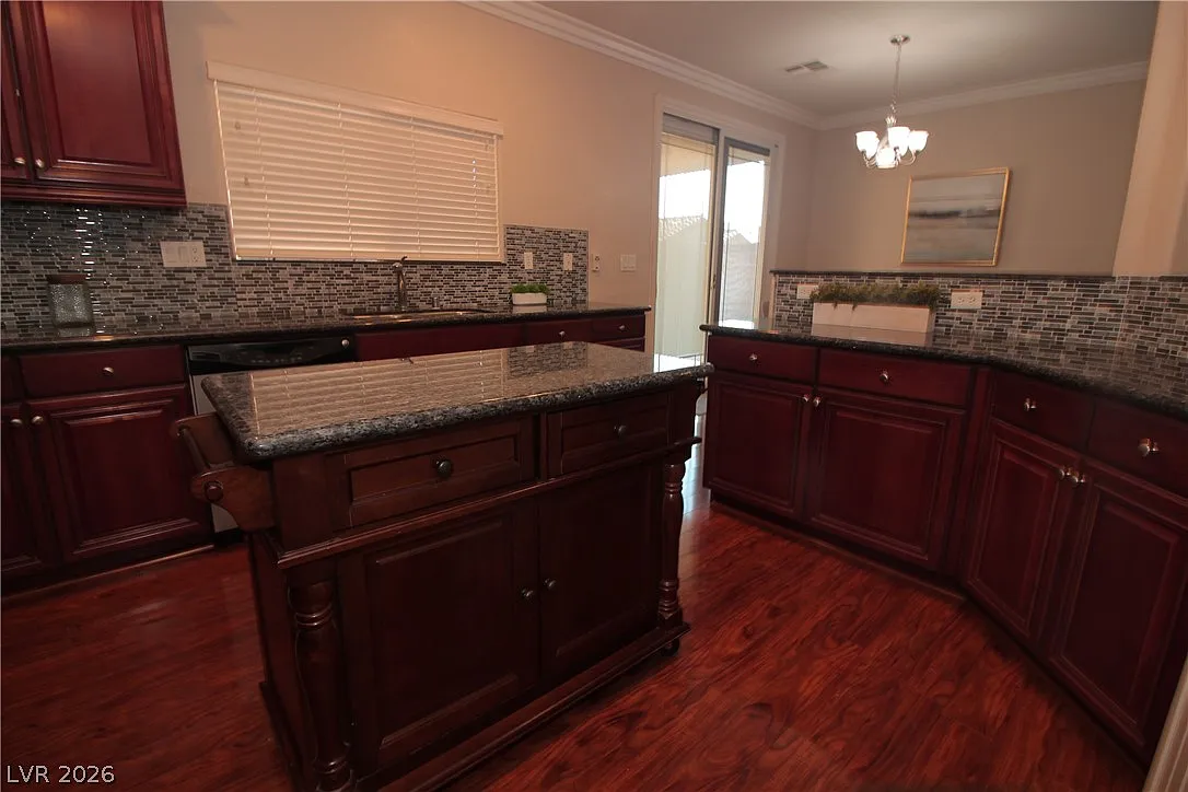 3 bed, 2.5 bath, 1674 sqft, $2,350 — Photo 4
