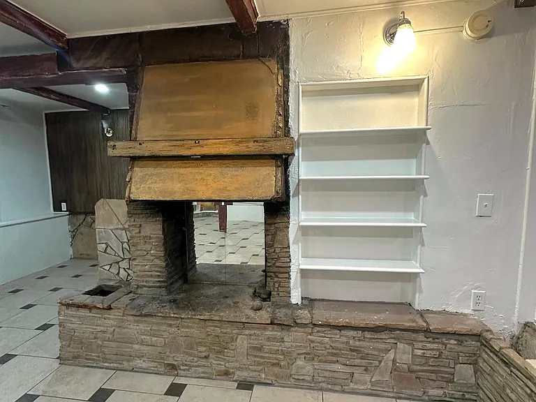 2032 Vista Del Mar St #1 — Photo 3