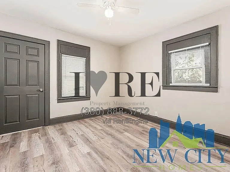 2 bed, 1.5 bath, 816 sqft, $1,425 — Photo 3