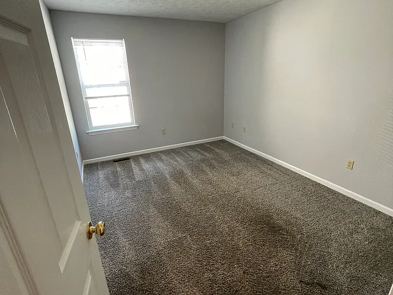 403 Moonlite Ave — Photo 9