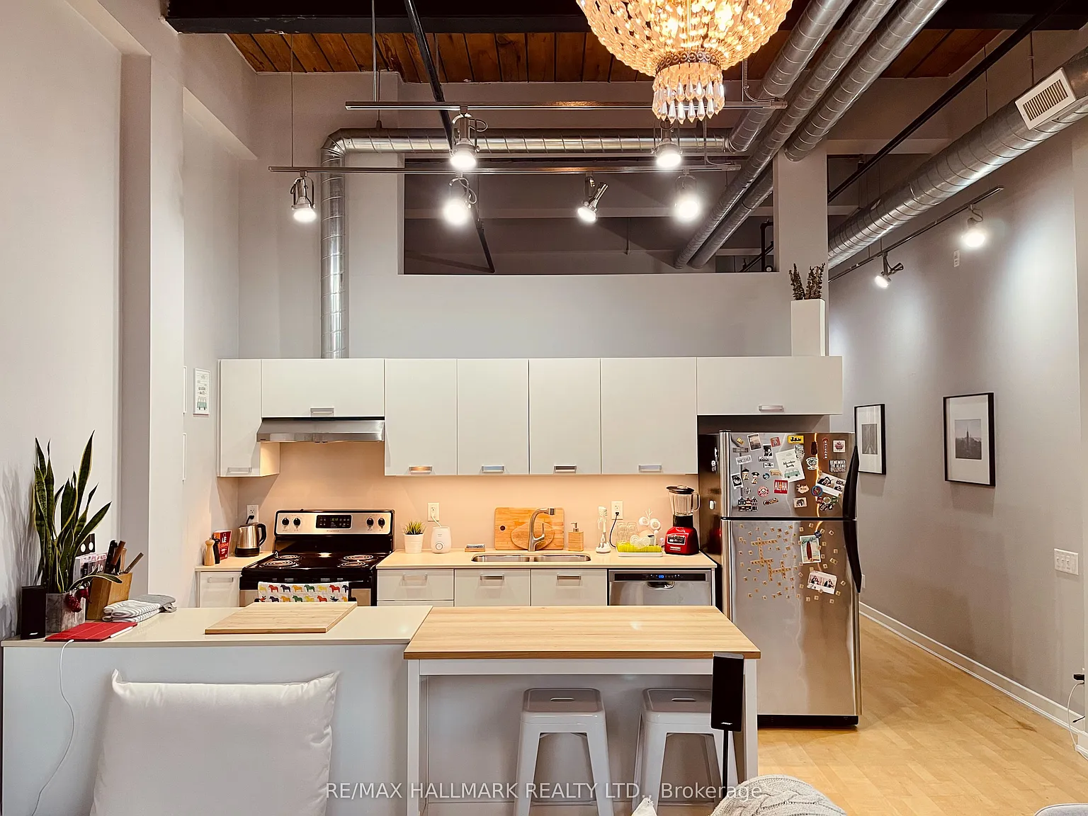 2 bed, $3,500 — Photo 2