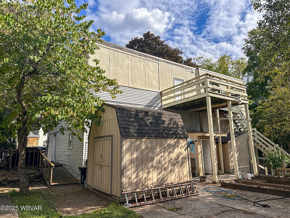 2nd image of 647 Beeber St
