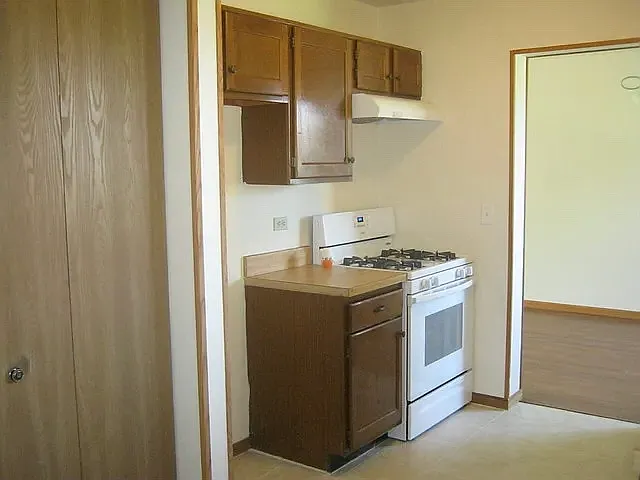 3 bed, 1626 sqft, $2,712 — Photo 3