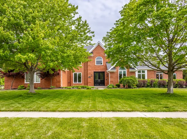 1510 Continental Dr, Zionsville, IN 46077