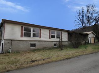 19 Washington St #E/W, Robinson, PA 15949