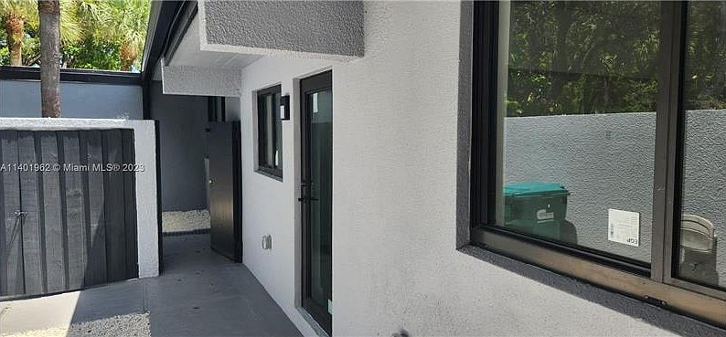 1st image of 16349 Ravenwood Pl #16349